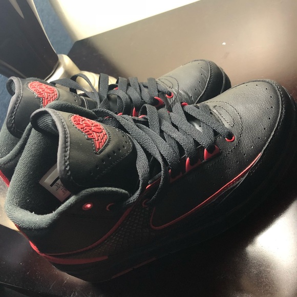 Air Jordan 2 Size 5 Boys Air Jordan 2 Size 5 Boys